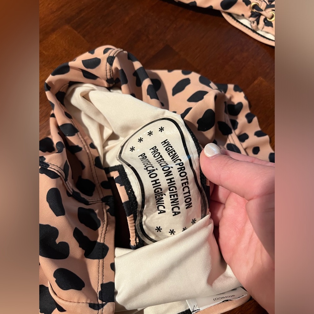 Leopard bathing suit - Picture 2 of 3